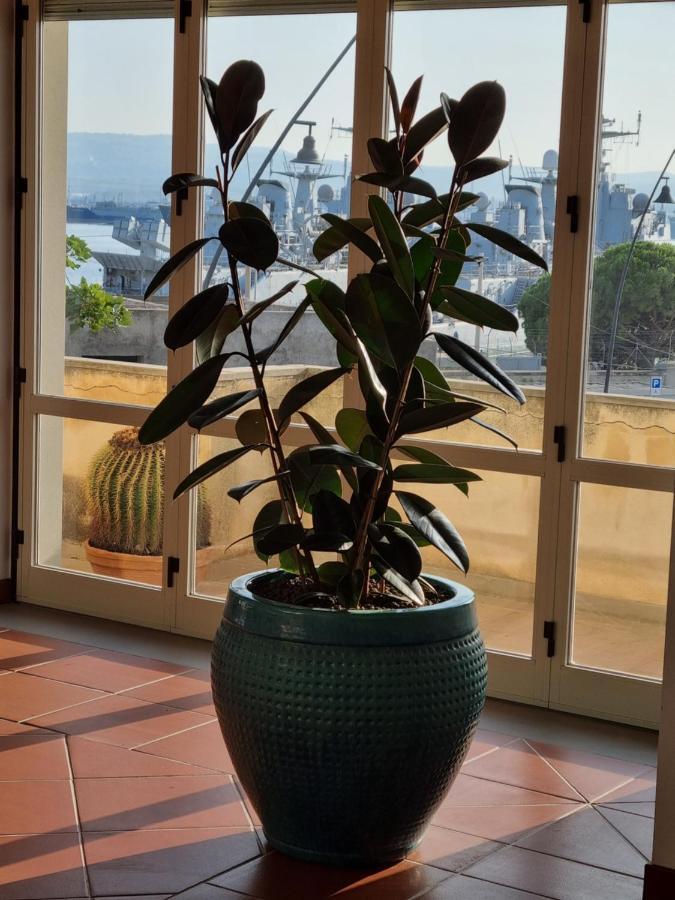 Villa Sul Molo Tra Siracusa E Catania Augusta Bagian luar foto